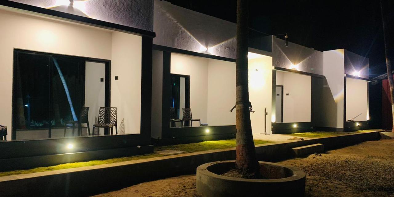Mayekar'S Holiday Home, Chivla Beach, Malvan Exterior photo